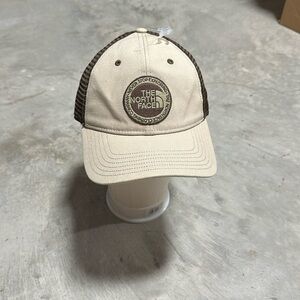 North Face Men’s brown CB hat / Great condition / Box 9-7